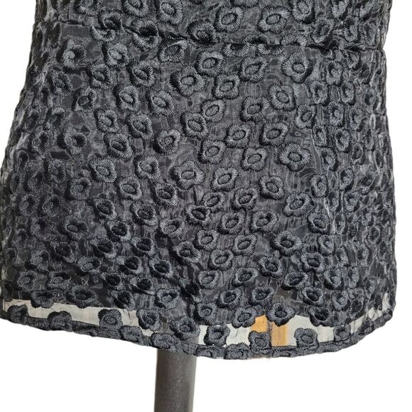 Ann Taylor  - Picture 4 of 8